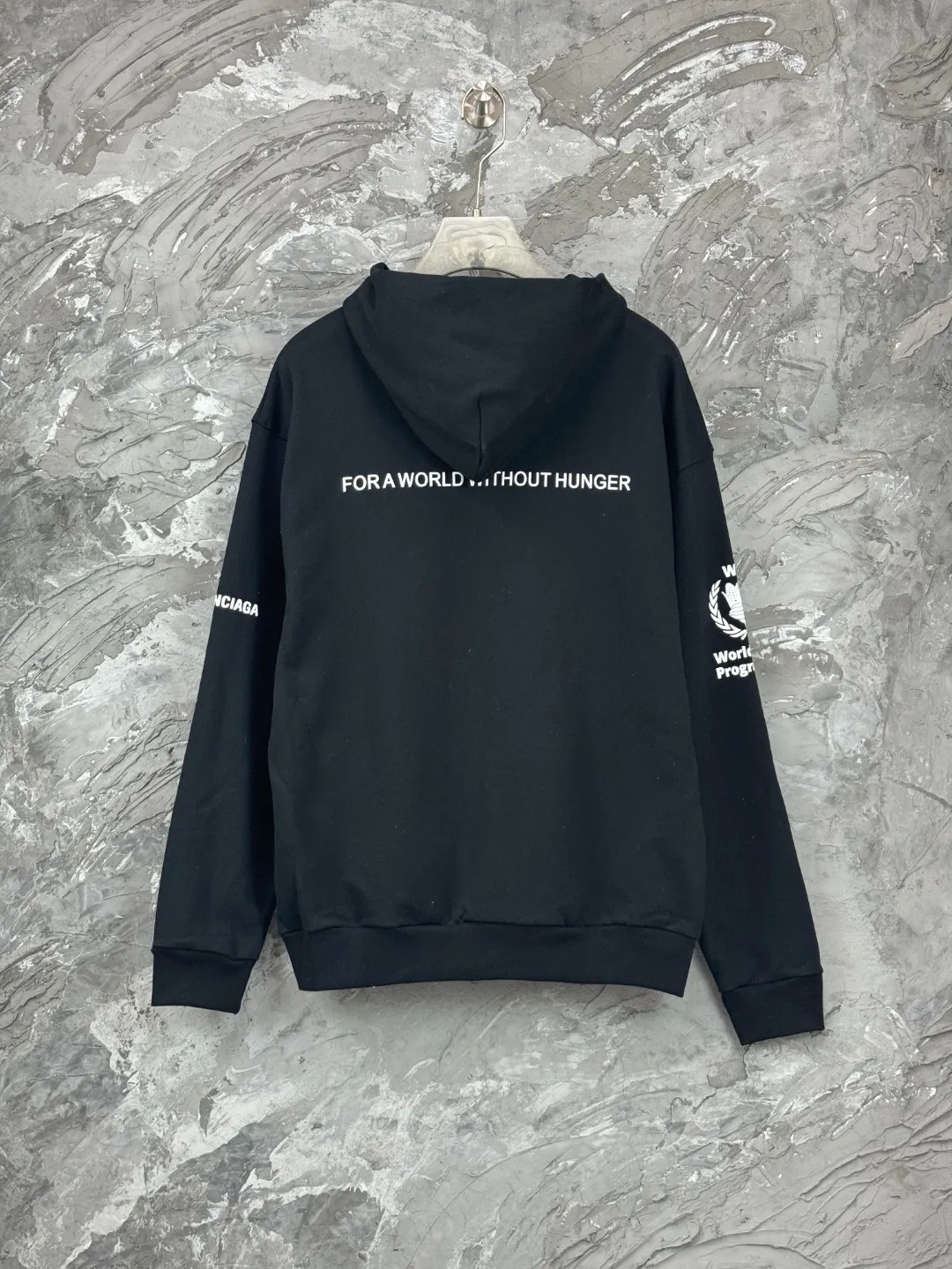 BALENCI*GA . . . . . 460g . Same Style -Color：Black -SIZE：Xs S M L 8976#